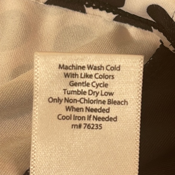 Coral Bay Golf Women's White & Black Dots Sleeveless Top PS - Picture 6 of 6